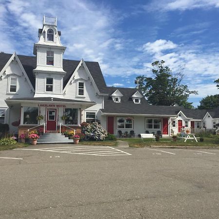 Lakelawn B&B And Motel 야머스 외부 사진