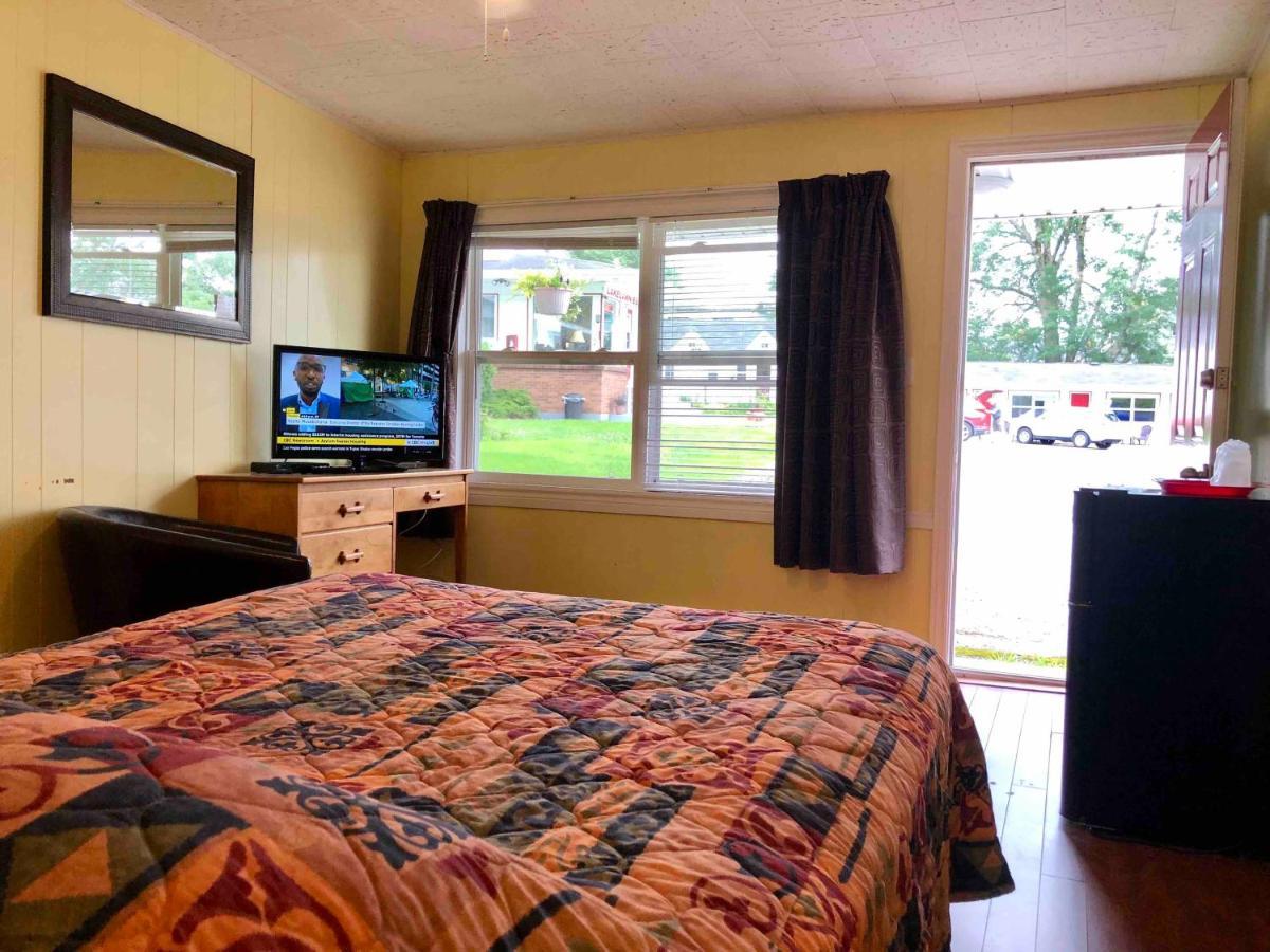 Lakelawn B&B And Motel 야머스 외부 사진