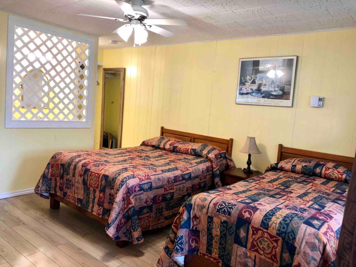 Lakelawn B&B And Motel 야머스 외부 사진