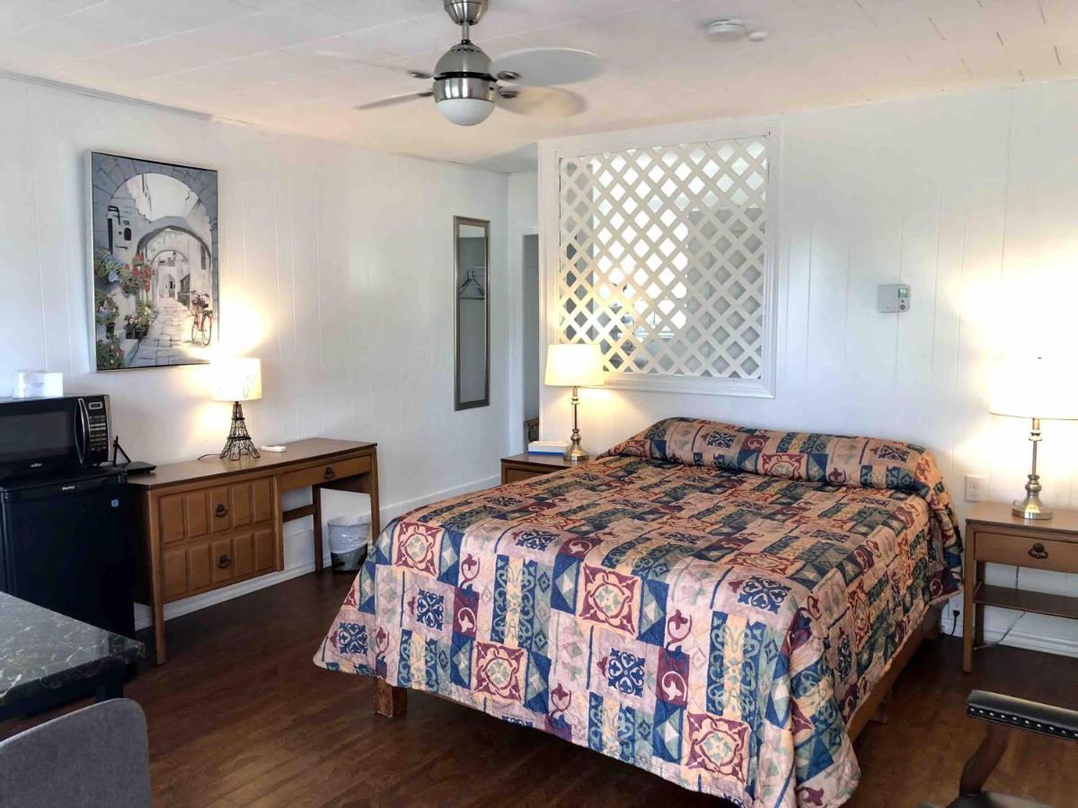 Lakelawn B&B And Motel 야머스 외부 사진