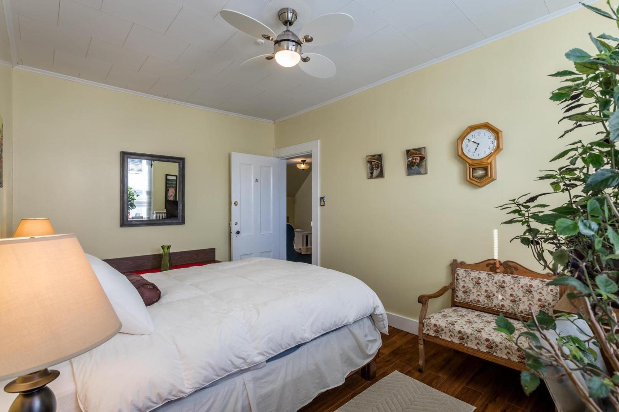 Lakelawn B&B And Motel 야머스 외부 사진