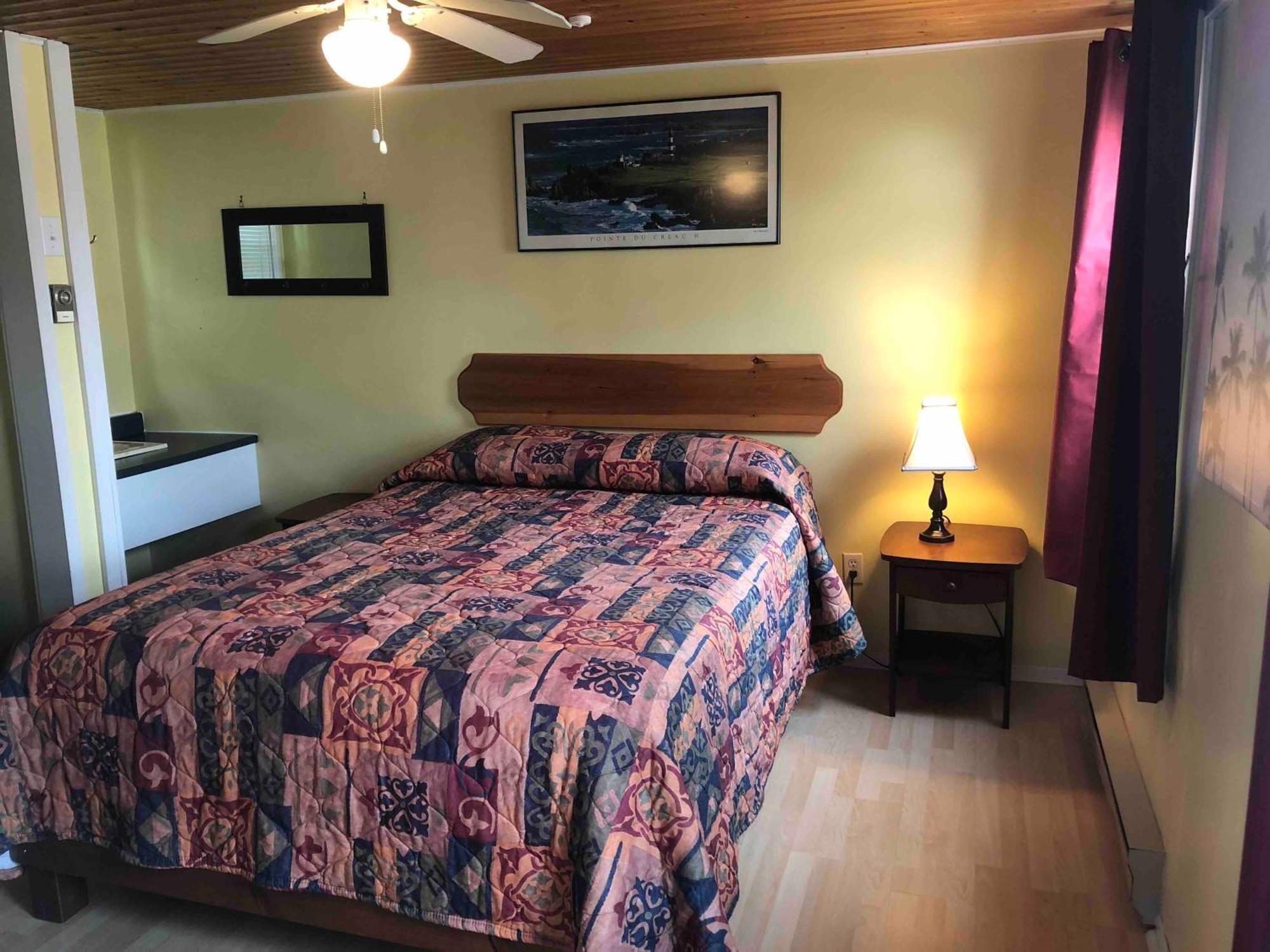 Lakelawn B&B And Motel 야머스 외부 사진
