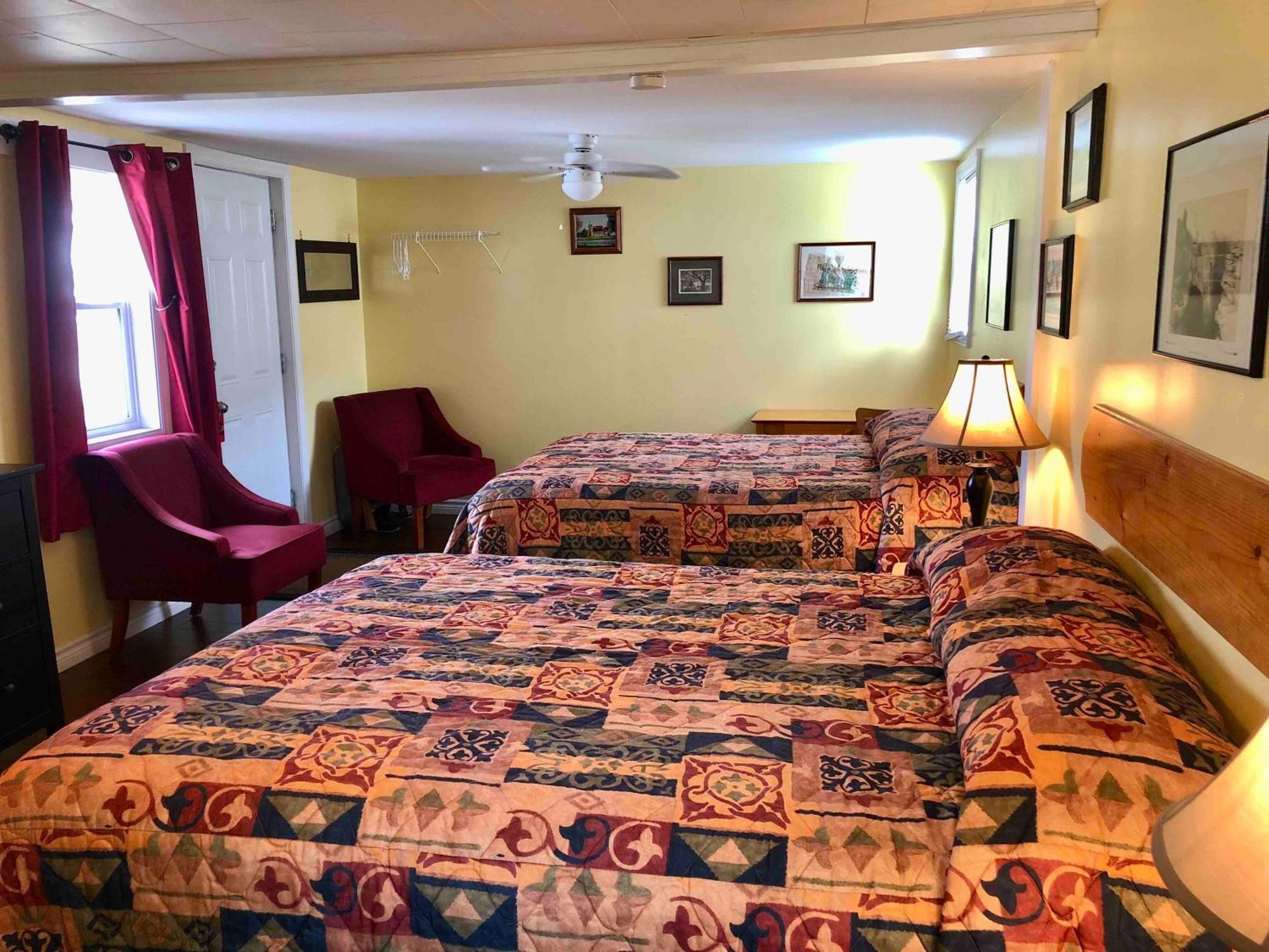 Lakelawn B&B And Motel 야머스 외부 사진