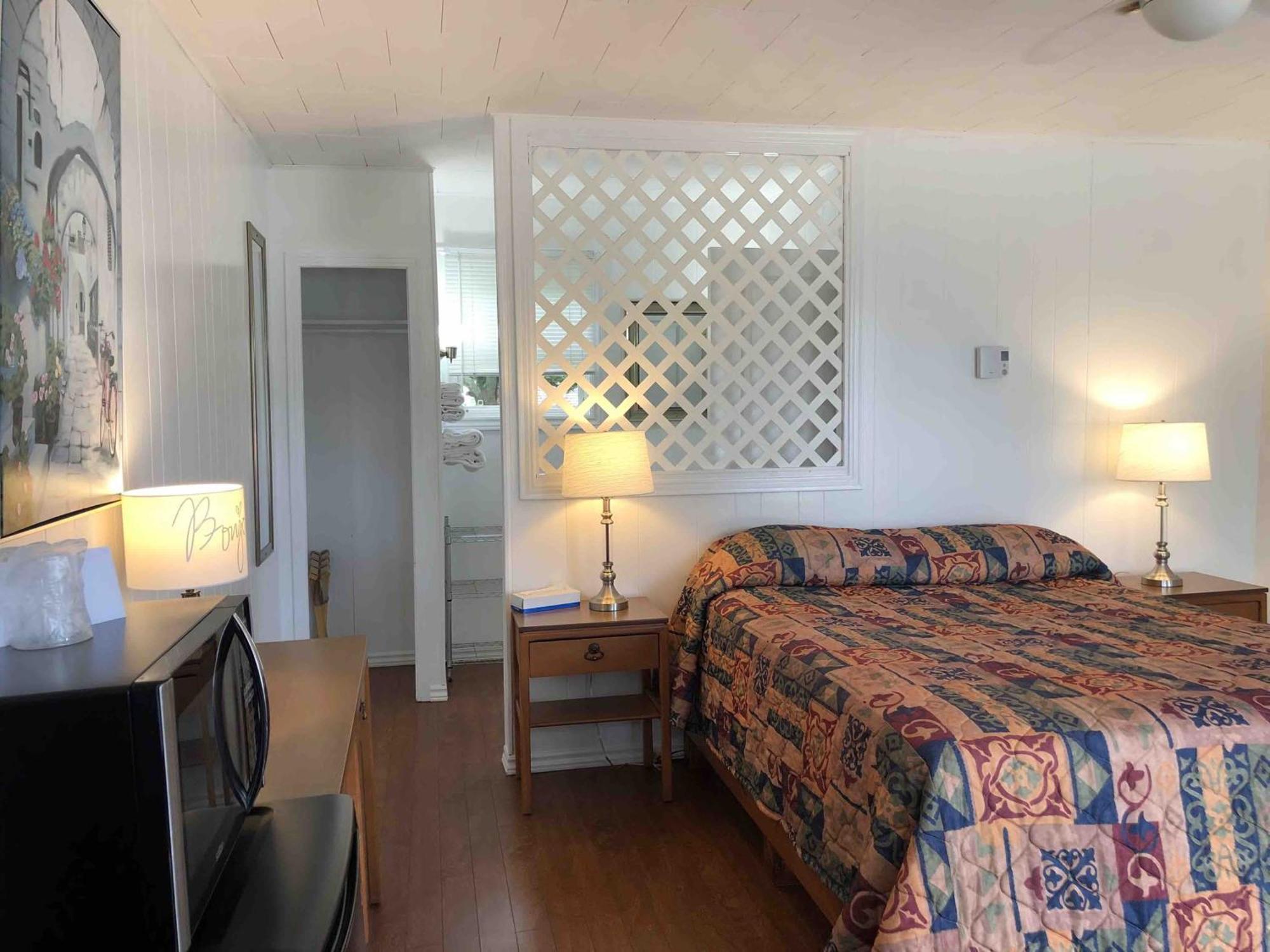 Lakelawn B&B And Motel 야머스 외부 사진