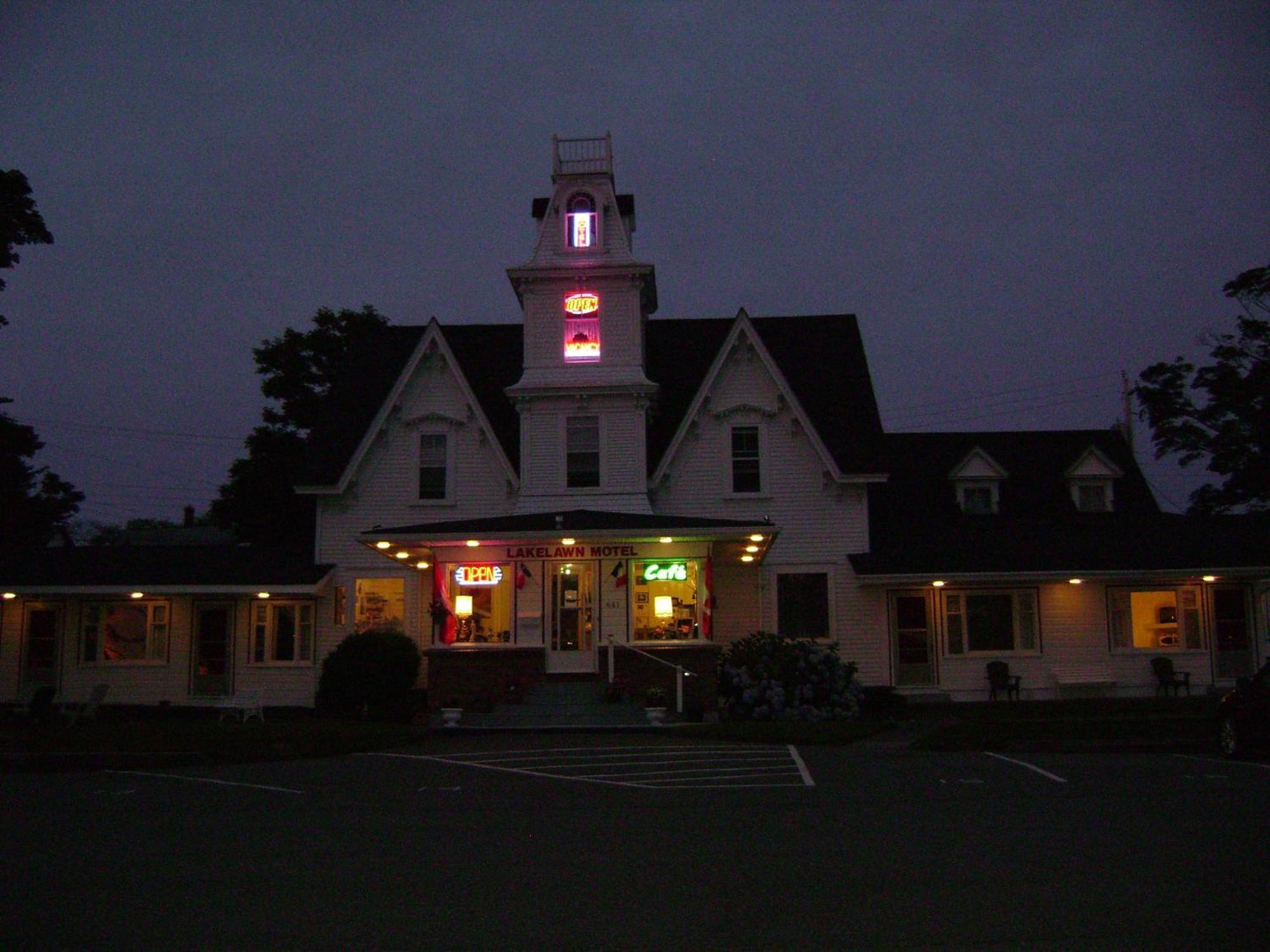 Lakelawn B&B And Motel 야머스 외부 사진