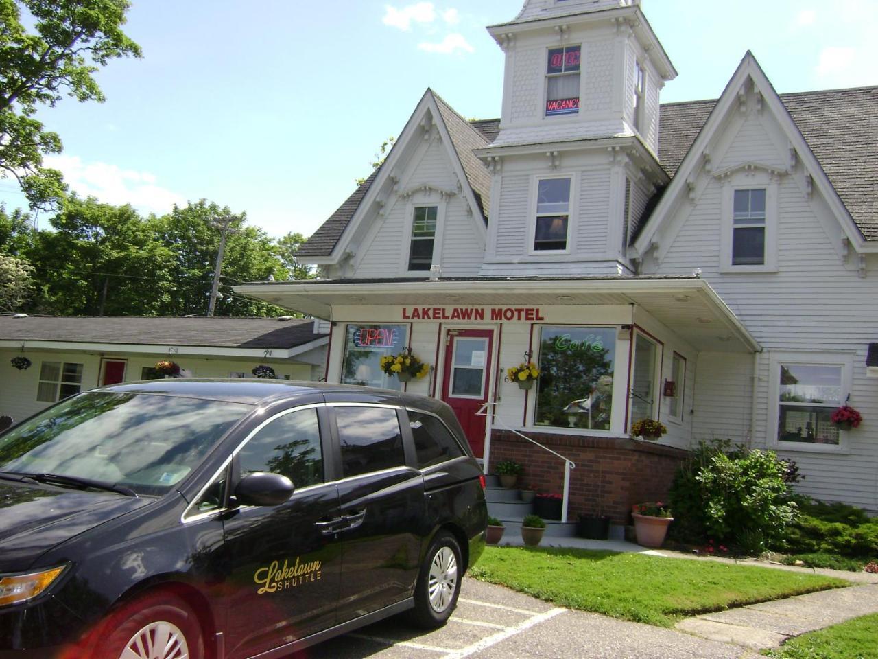 Lakelawn B&B And Motel 야머스 외부 사진